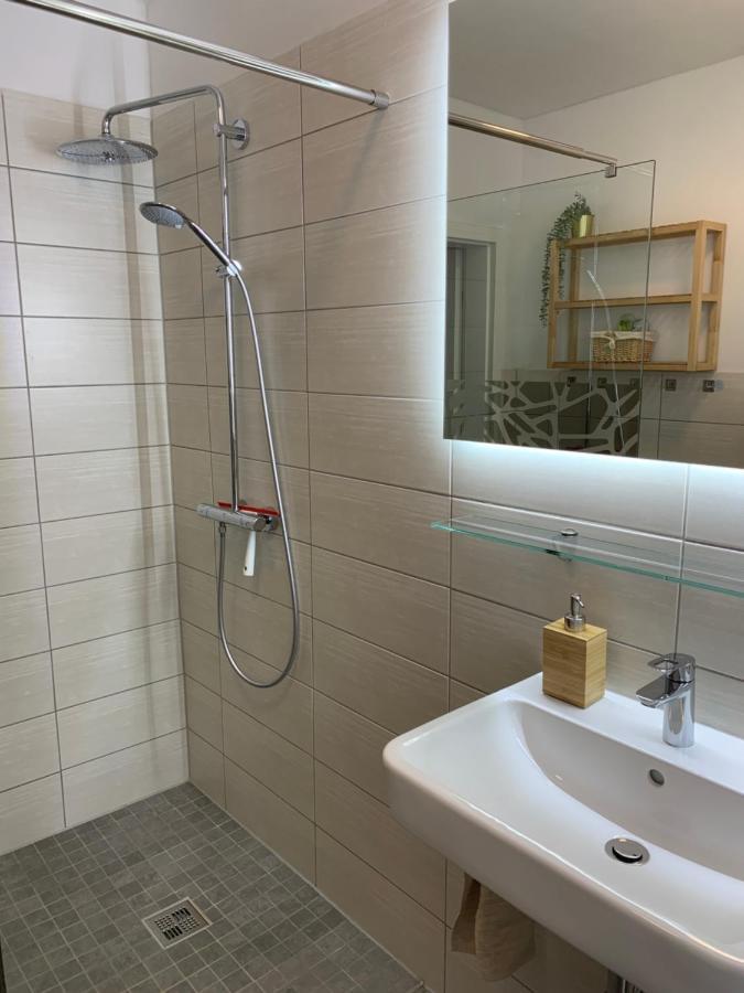 Neu: Gruene Idylle Nahe Hauptbahnhof & Hufeisensee Halle  Extérieur photo